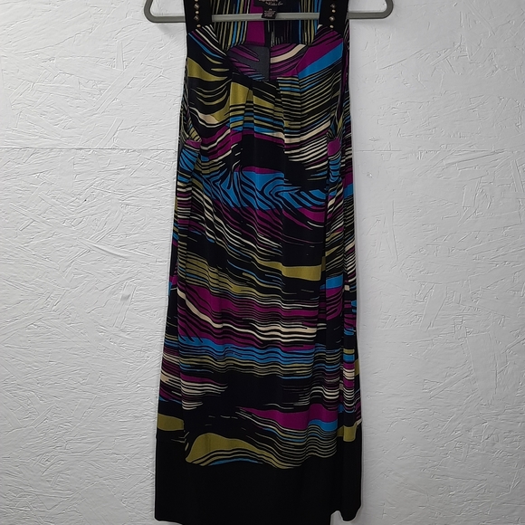 Women's Signature by Robbie Bee Sleeveless Dress - Picture 2 of 6